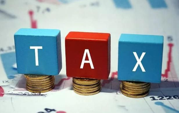 美国关税的目的是弥补减税的亏空，两种方式实现：一是就是关税，但是难度比较大；二是借关税来强迫外国购买低利率甚至零利率国债，这样美国就有钱成立主权基金了，然后就可以靠各种骚操作赚钱来抵消减税的亏空