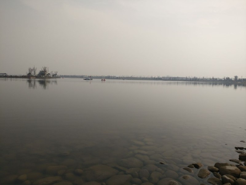 2018年第一天，去了昆明池看了看，很荒，估计两年后再去会好很多